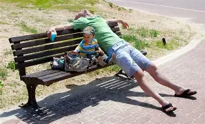 Sleepless but Strong: Encouragement for Tired Dads